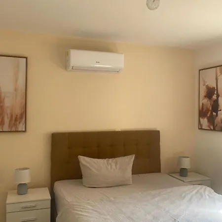 Grosses Zur Alleinigen Nutzung Mit Pool By Interhome 빌리제