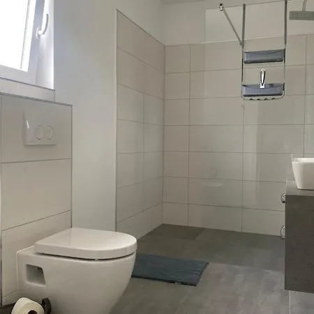 Grosses Zur Alleinigen Nutzung Mit Pool By Interhome 펜션