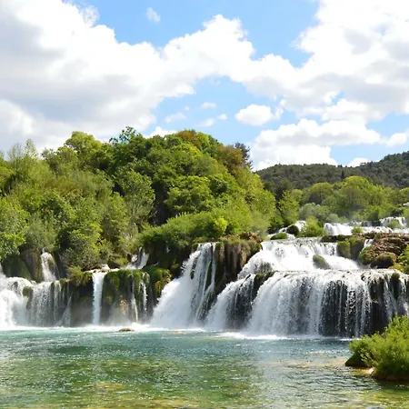 Grosses Zur Alleinigen Nutzung Mit Pool By Interhome Vakantiehuis Bilice