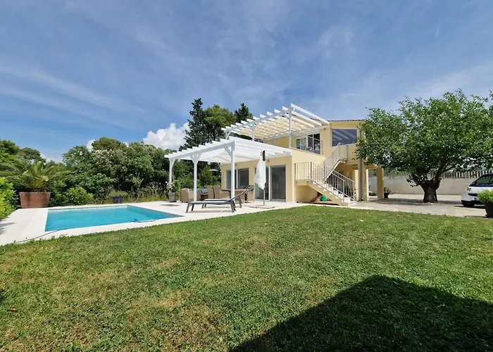 Grosses Zur Alleinigen Nutzung Mit Pool By Interhome Vakantiehuis *